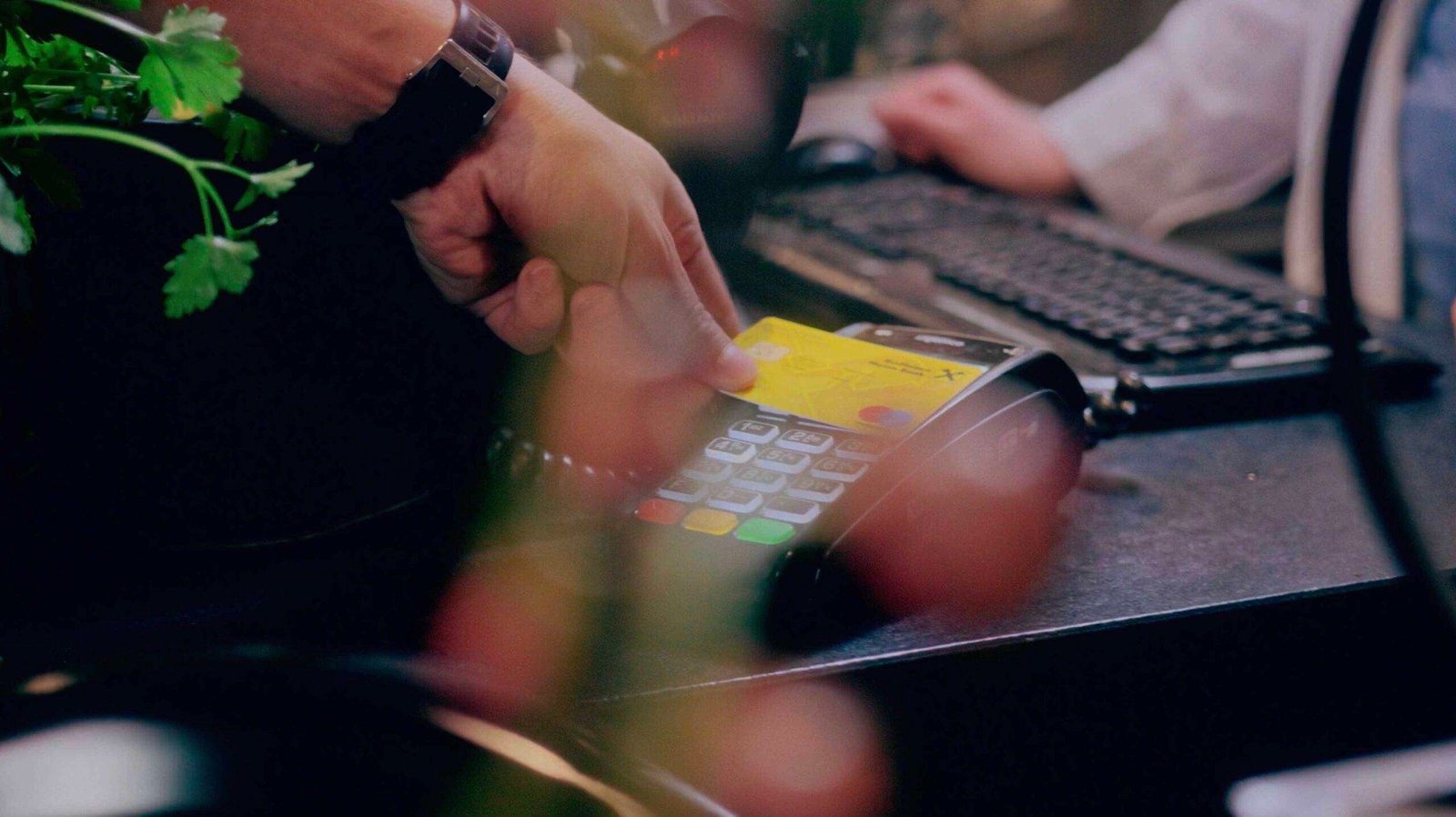 Martin&Klein, Kunde Raiffeisenbank St. Pölten - Bankomatkarte für kontaktloses Bezahlen